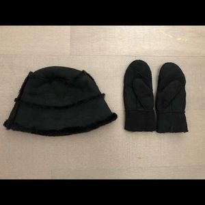 Black Portolano suede shearing lined hat and mittens